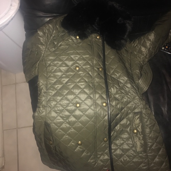 Olive green Ralph Lauren coat - Picture 3 of 3